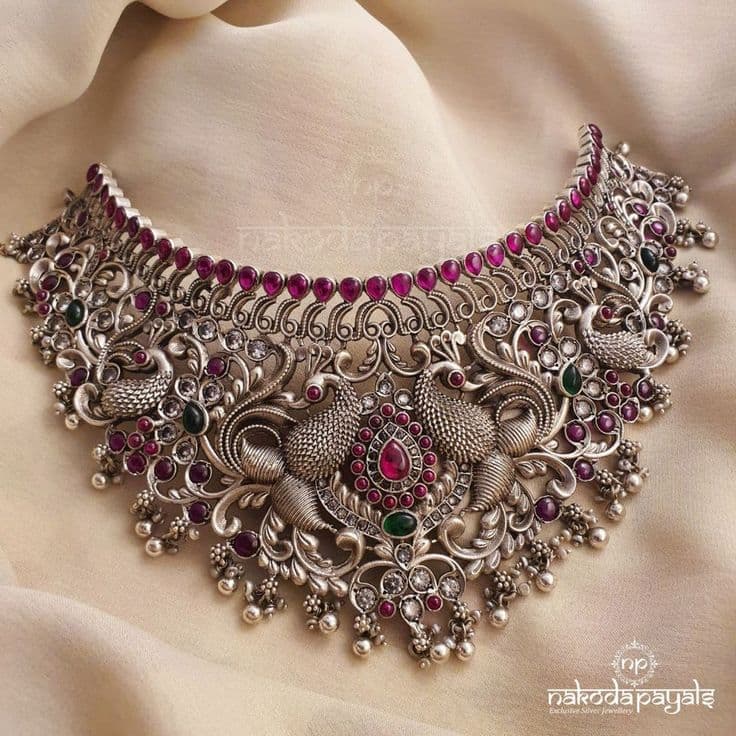 Elegant Gold Necklace